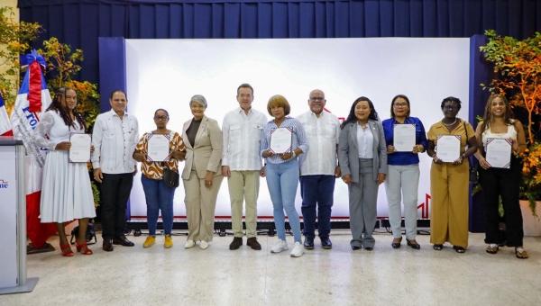 Entrega De Credito En San Pedro. Thumbnail